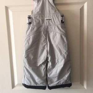Gently used size 2T toddler snow pants,
